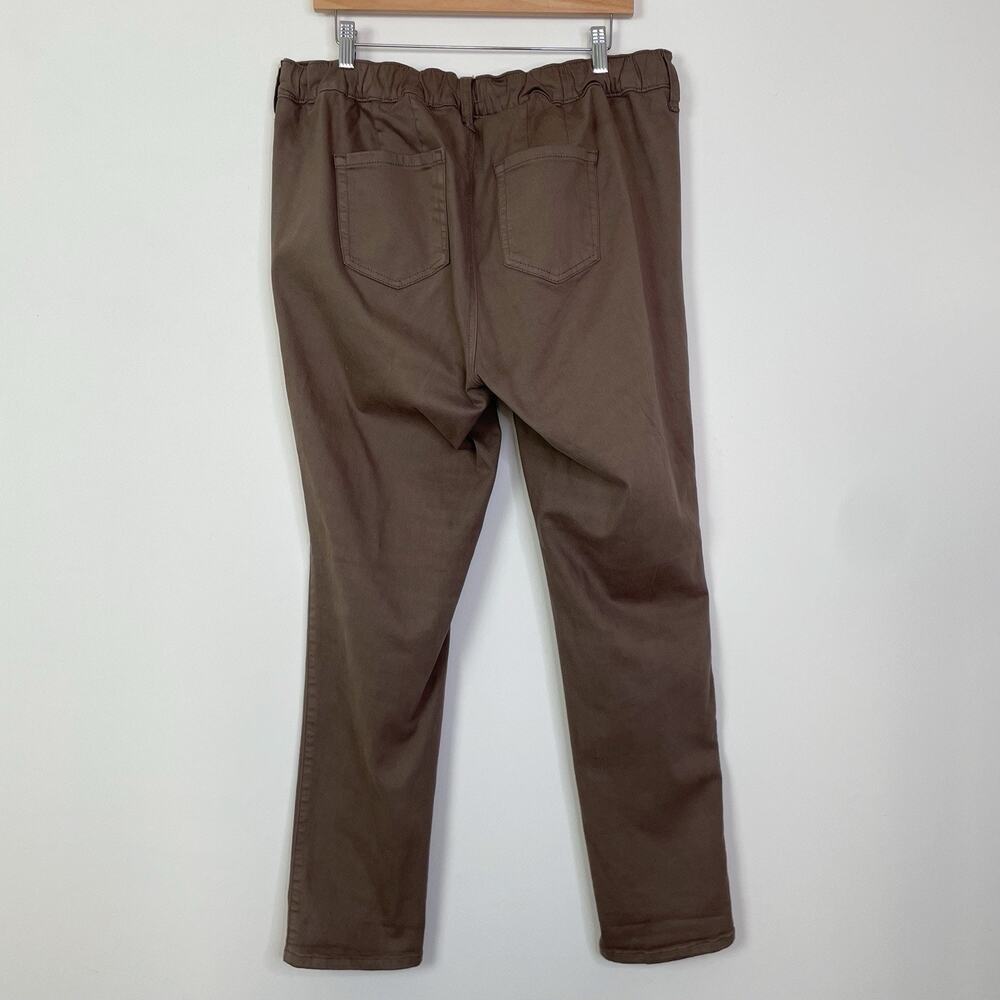 Torrid‎ Weekend Boyfriend Straight Mid Rise Pants Pull On Morel Brown 12 Tall 0T - Picture 4 of 13